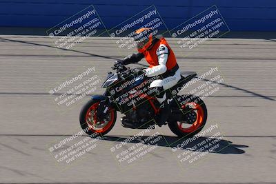 media/Aug-27-2022-Fastrack Riders (Sat) [[c588535105]]/Level 1/Session 1 Start Finish/